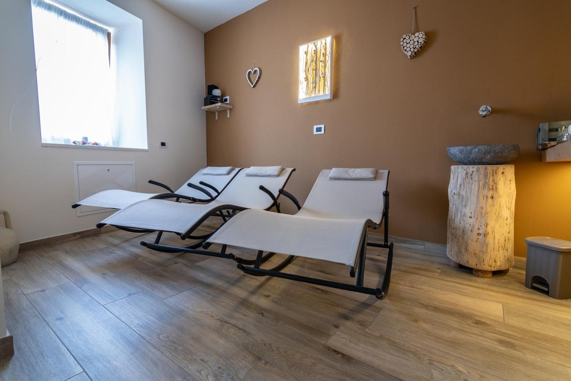 Aparthotel Dolomites Living&Relax Commezzadura Eksteriør billede