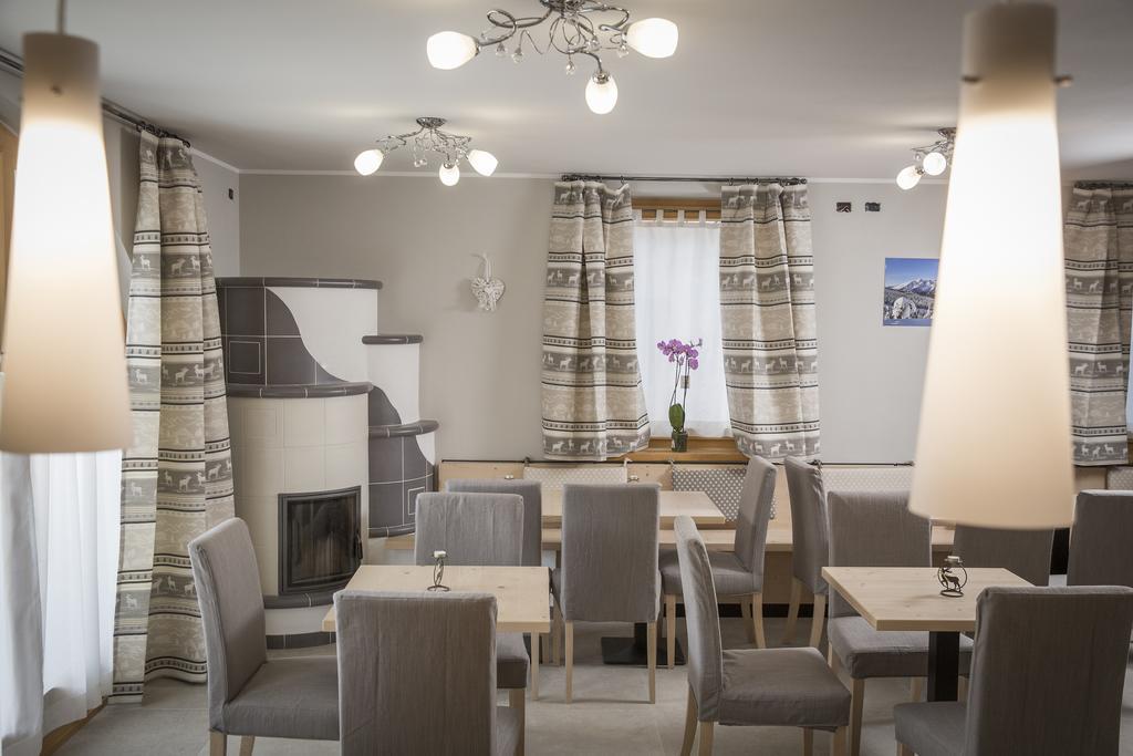 Aparthotel Dolomites Living&Relax Commezzadura Eksteriør billede