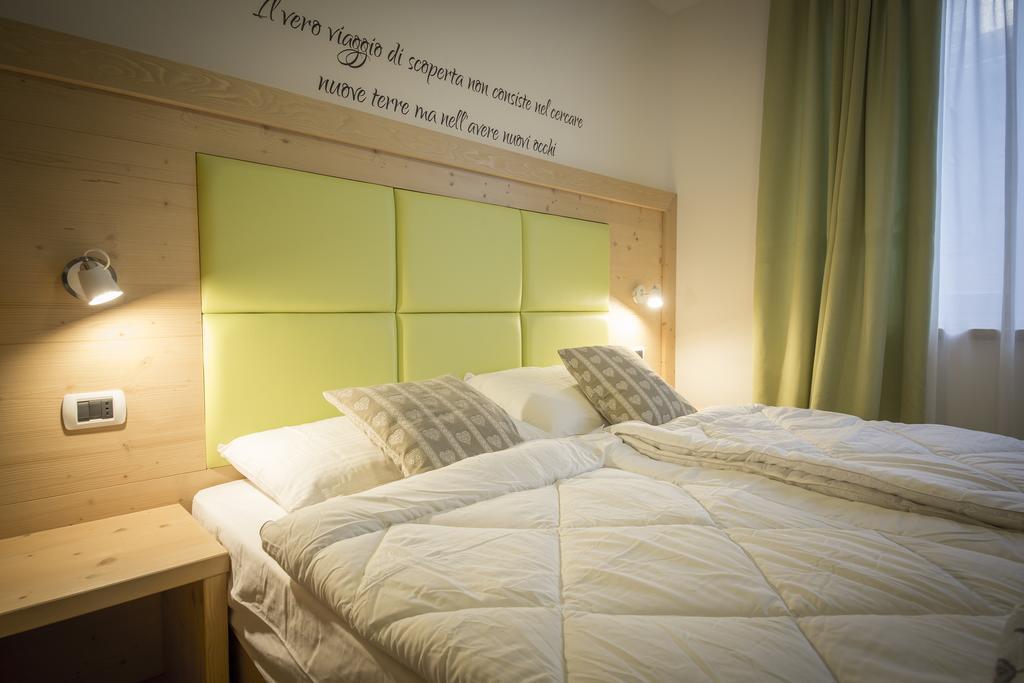 Aparthotel Dolomites Living&Relax Commezzadura Værelse billede