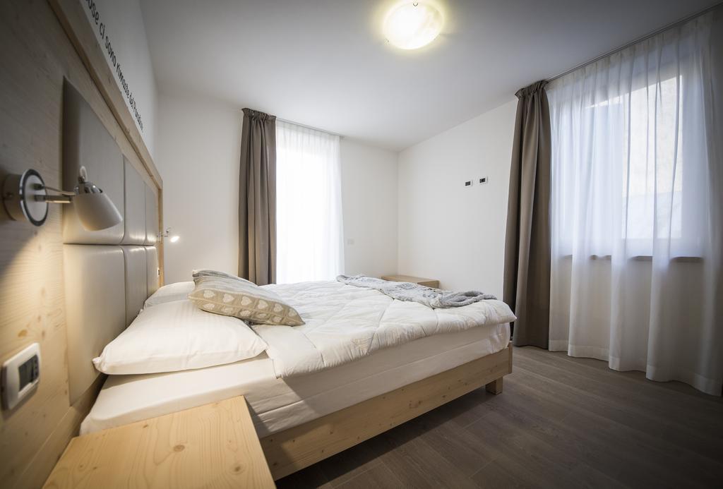 Aparthotel Dolomites Living&Relax Commezzadura Eksteriør billede