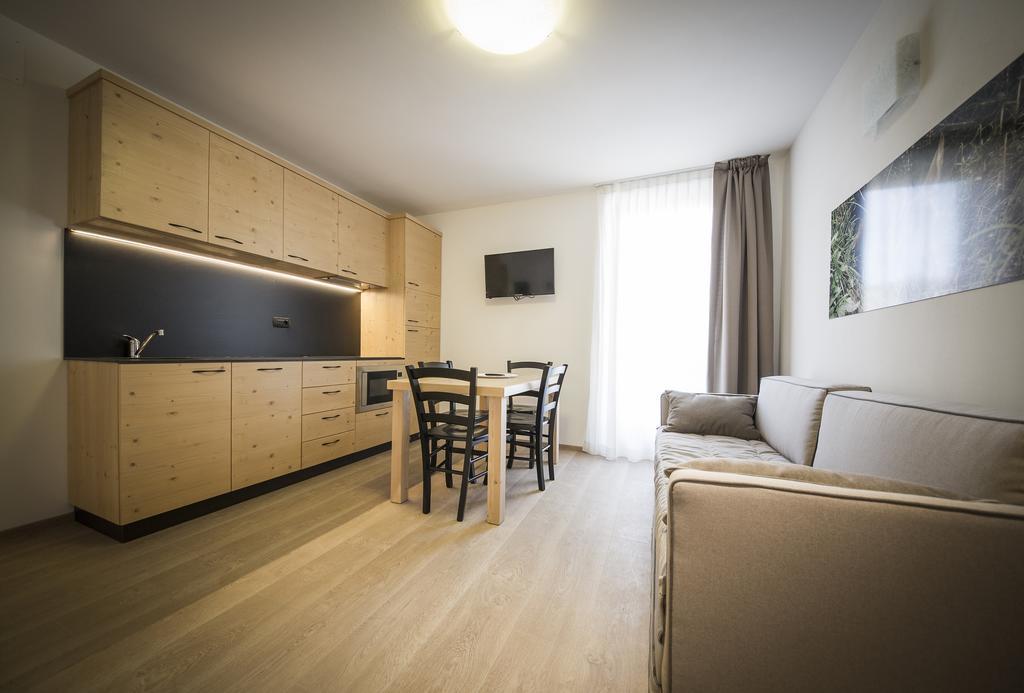 Aparthotel Dolomites Living&Relax Commezzadura Værelse billede