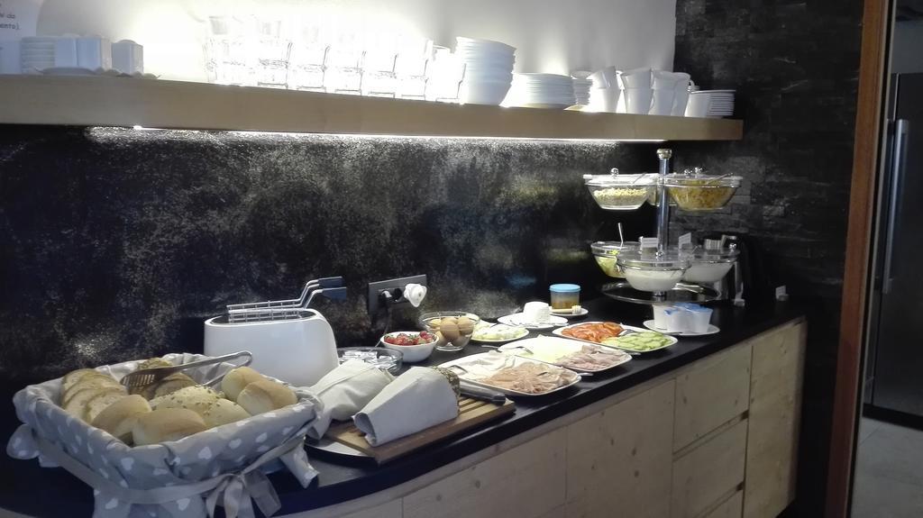 Aparthotel Dolomites Living&Relax Commezzadura Eksteriør billede