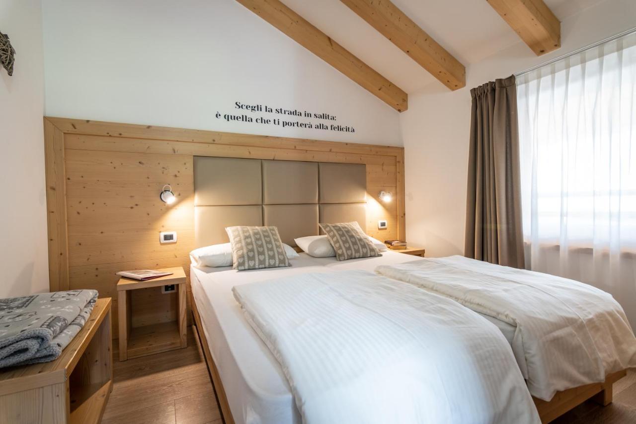 Aparthotel Dolomites Living&Relax Commezzadura Eksteriør billede